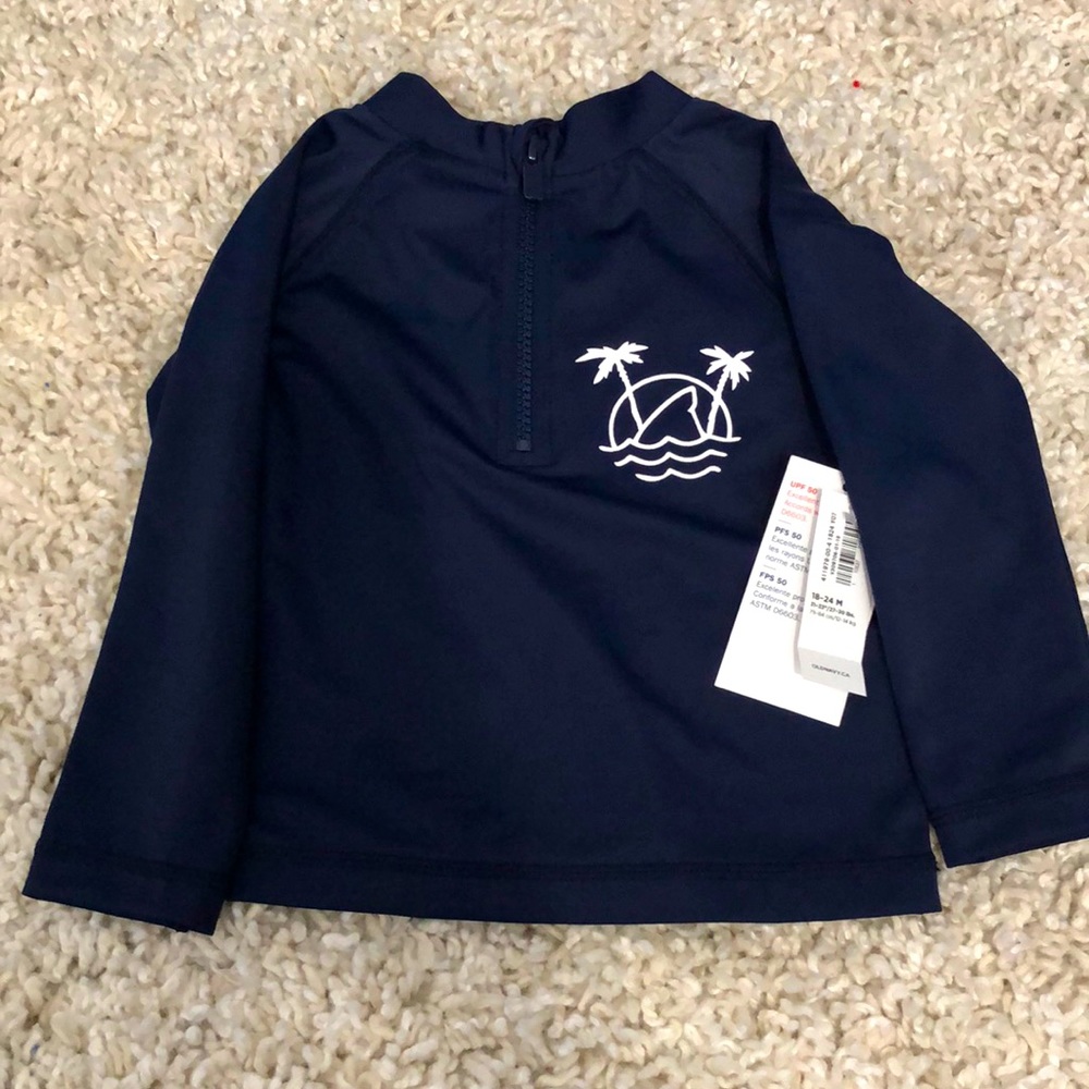 NWT toddler rash guard